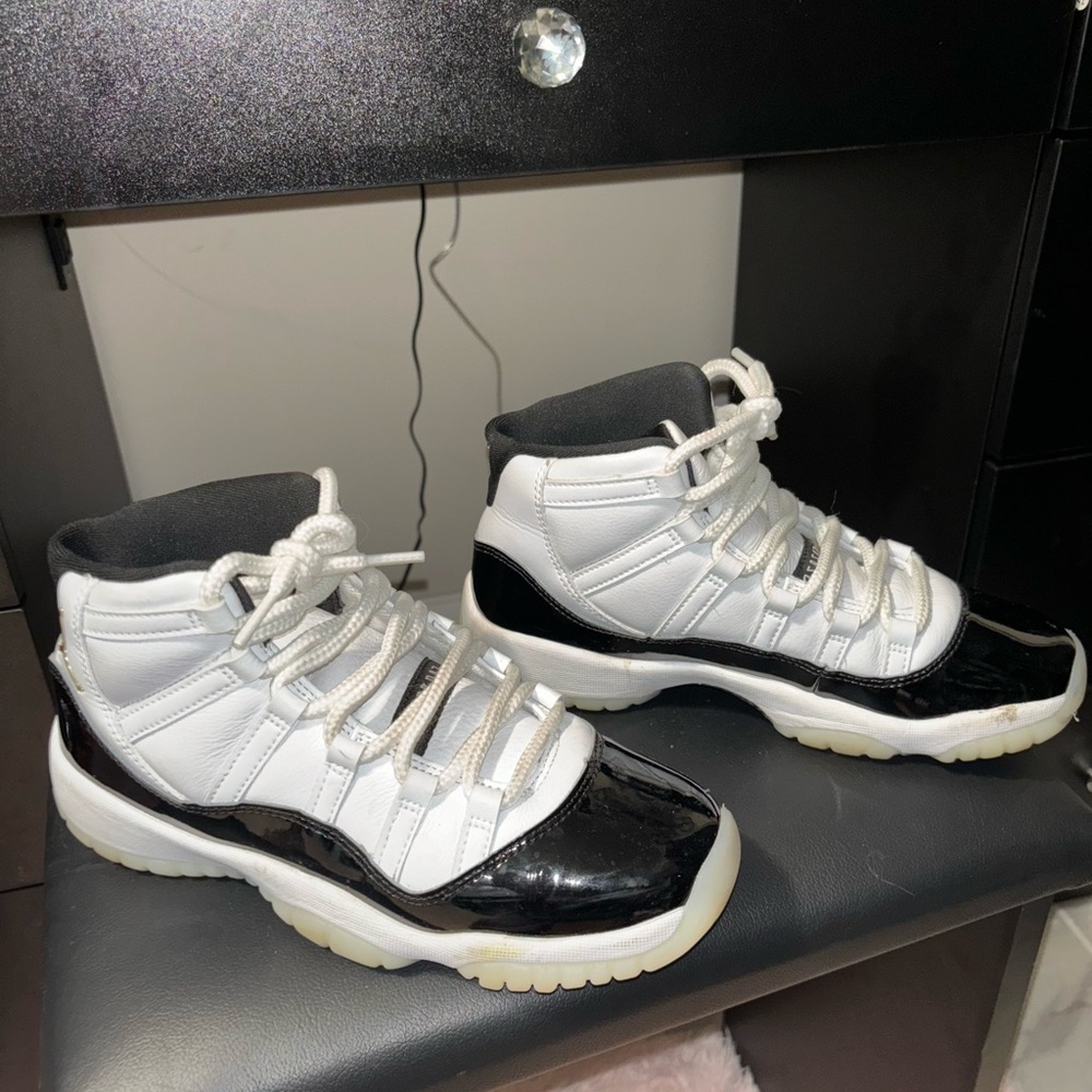 Retro Jordan 11 “gratitude”